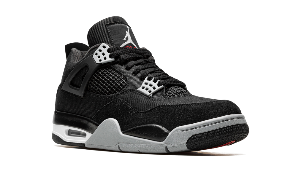 4 Retro SE Black Canvas