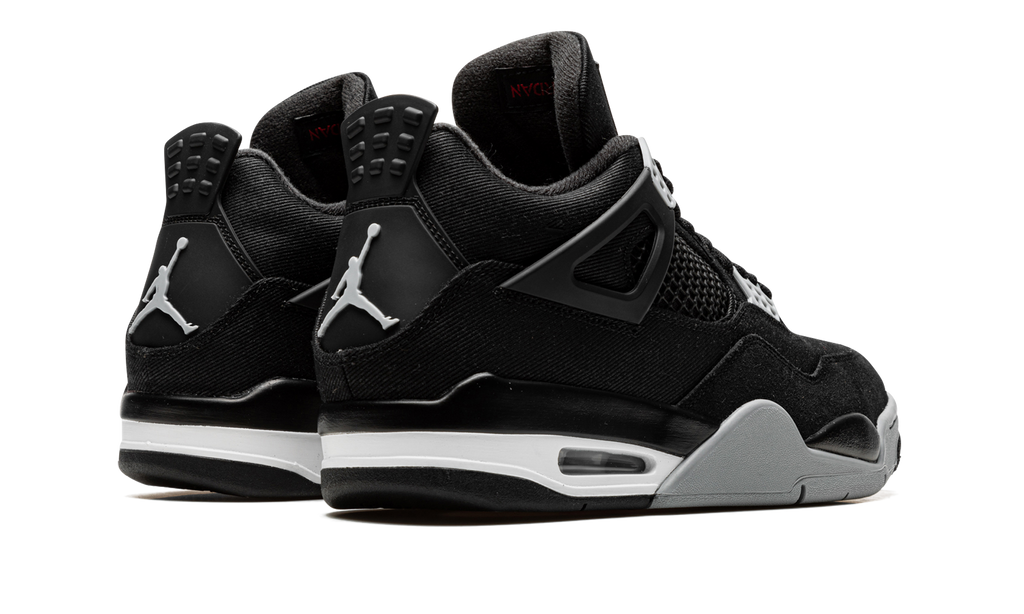 4 Retro SE Black Canvas