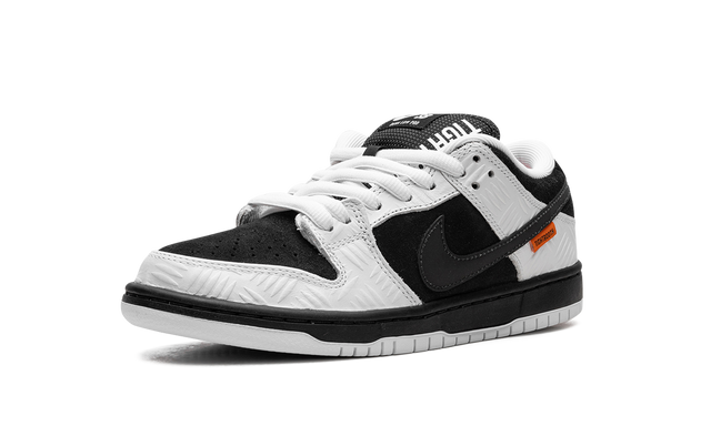 SB Dunk Low TIGHTBOOTH