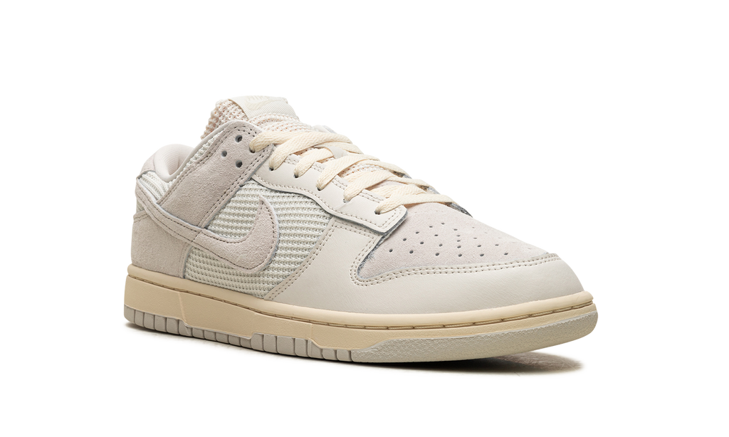 Dunk Low Light Bone