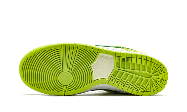 SB Dunk Low Pro Sour Apple