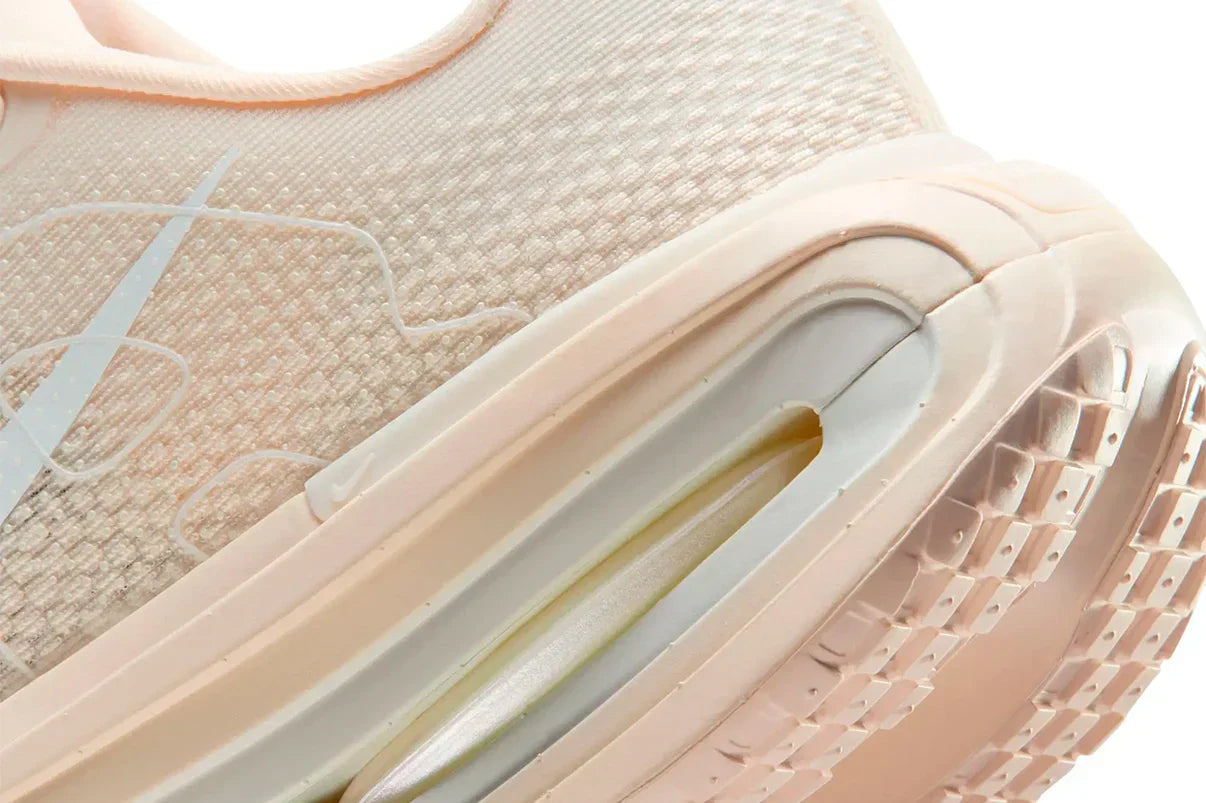 Nike Vomero Premium Chalk Bege
