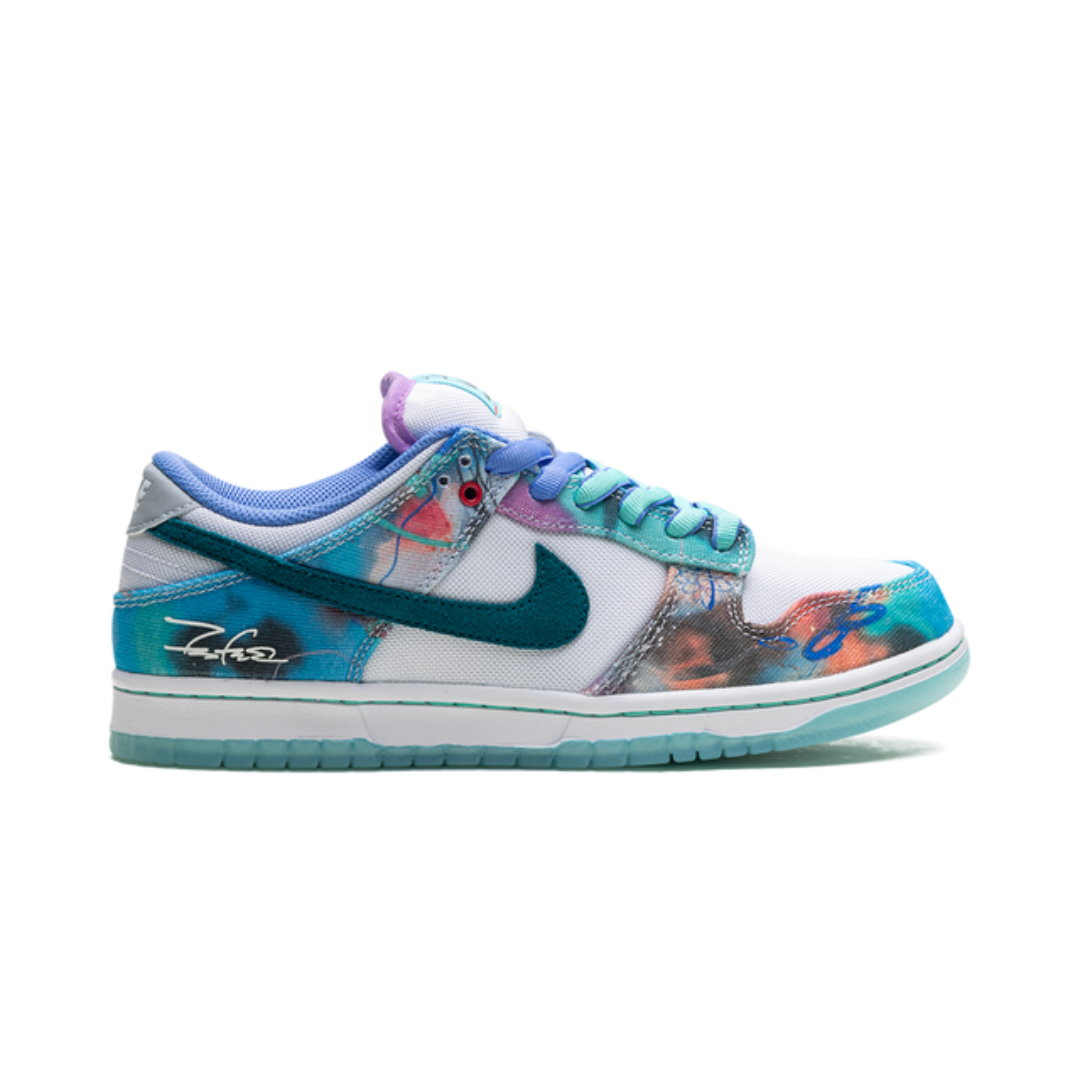 SB Dunk Low Futura Laboratories Bleached Aqua