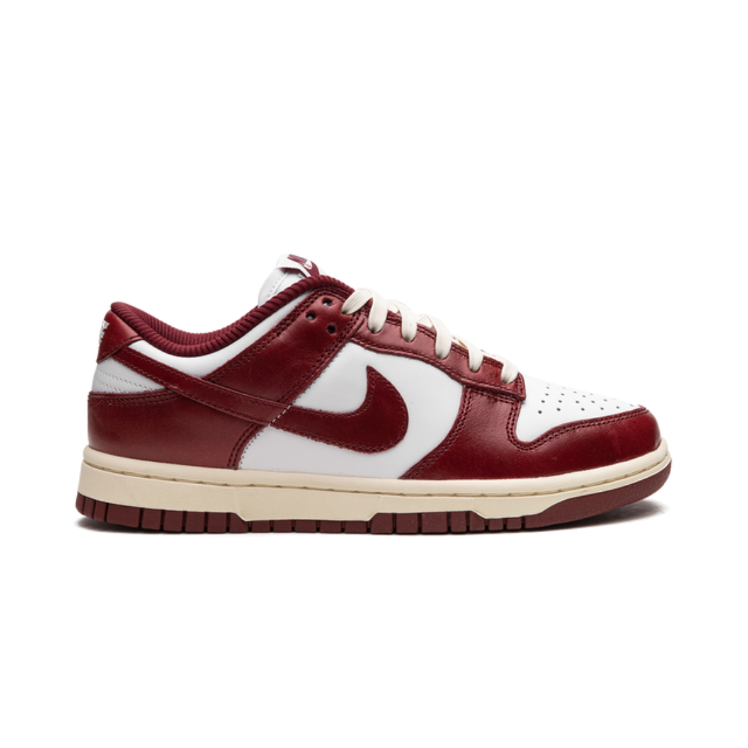 Dunk Low PRM Vintage Team Red