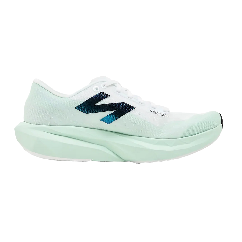 New Balance FuelCell Rebel v4 WMNS "Clay Ash White"