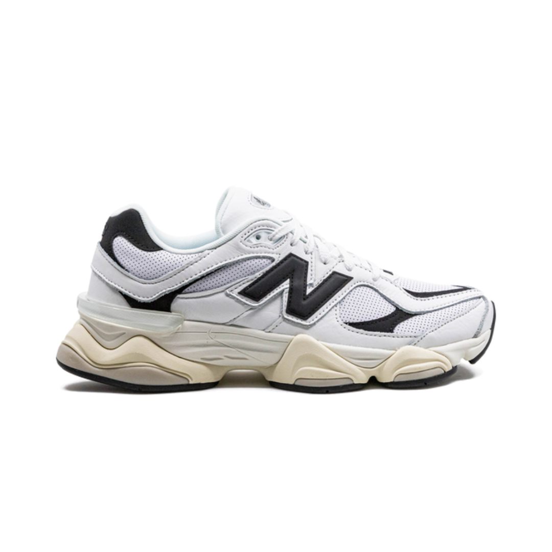 9060 White Black