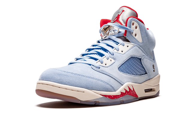 5 Retro Trophy Room Ice Blue