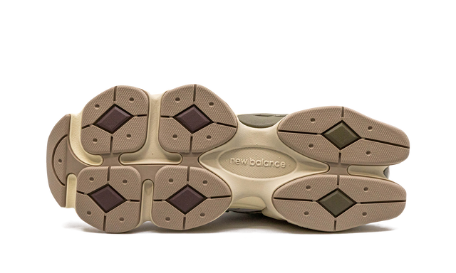 9060 Grey Matter Timberwolf