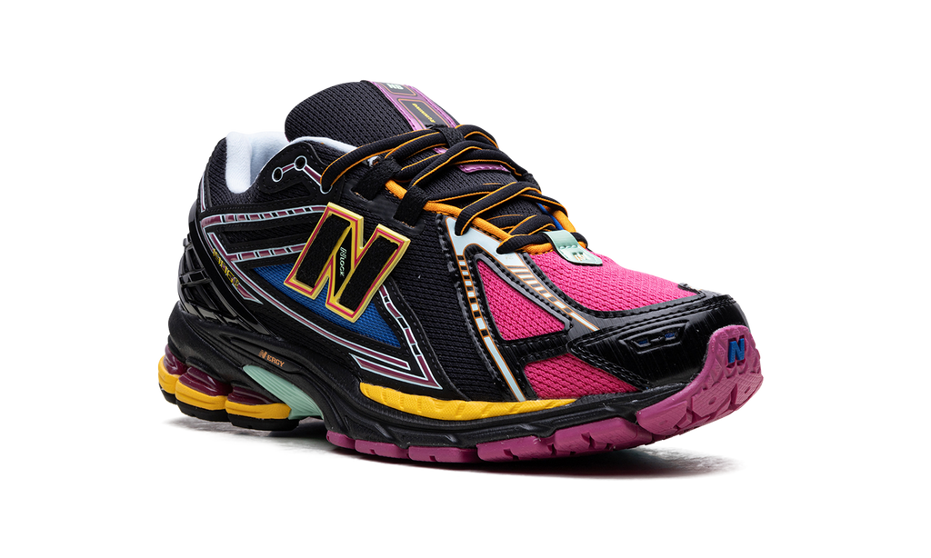 1906R "Black/Pink"