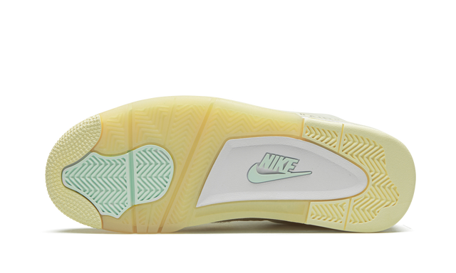 4 Retro  Sail