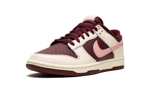 Dunk Low Valentine’s Day