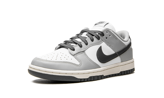 Dunk Low Light Smoke Grey