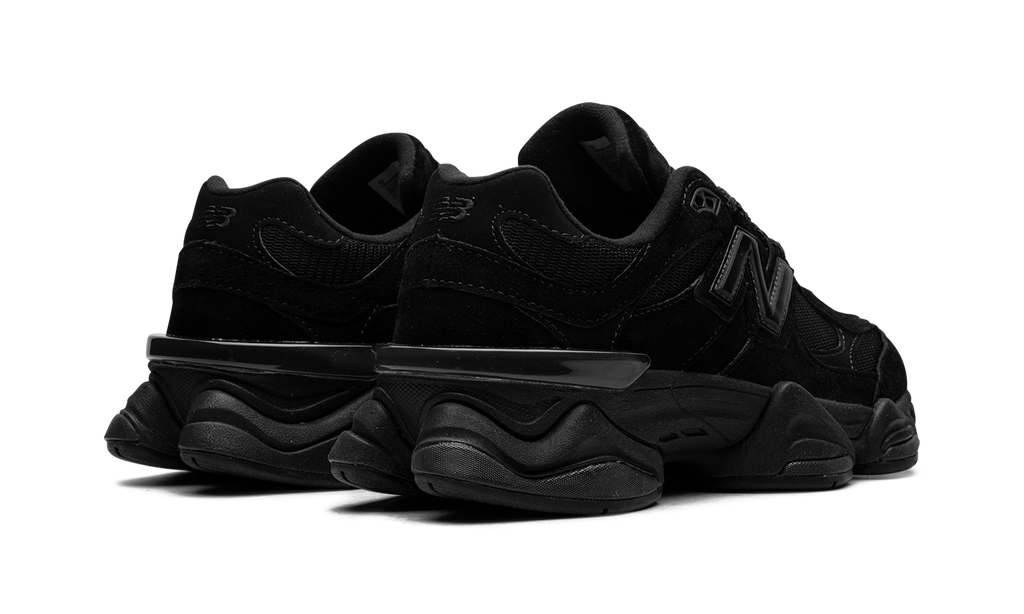 9060 Triple Black