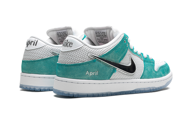 SB Dunk Low April Skateboards