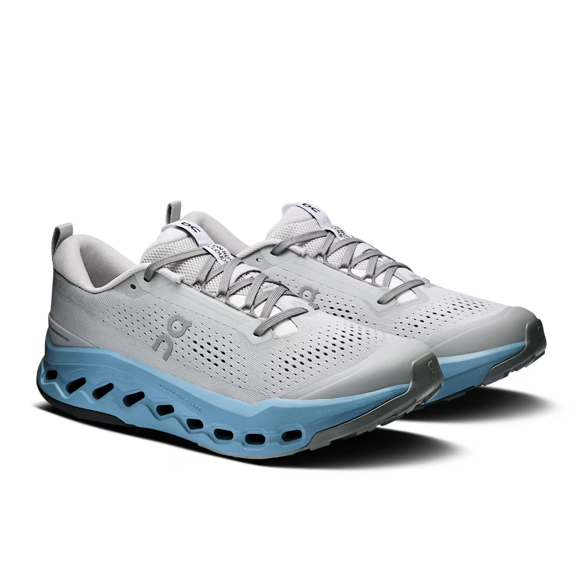 Cloudsurfer Trail 2 'Rock Niagara'