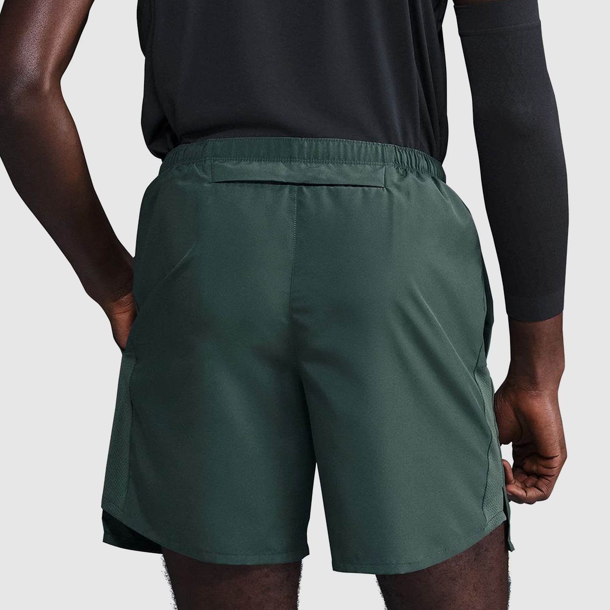 Nike Challenger Brief-Lined 7 Inch Shorts Green/Reflective Silv