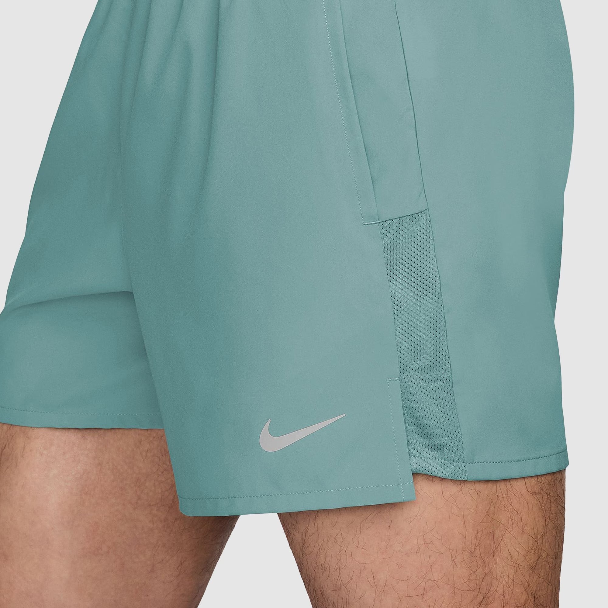 Calções Nike Dry-FIT Challenger de 5 polegadas com forro interno