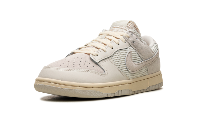 Dunk Low Light Bone