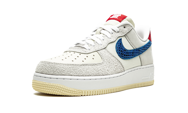 1 Low SP Undefeated 5 On It Dunk vs. AF1