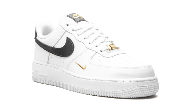 1 Essential White Black Gold