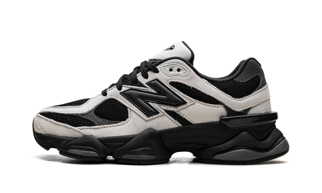 9060 Off White Black