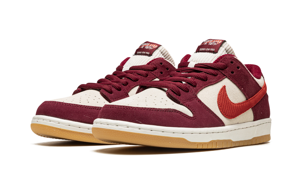 SB Dunk Low Skate Like a Girl