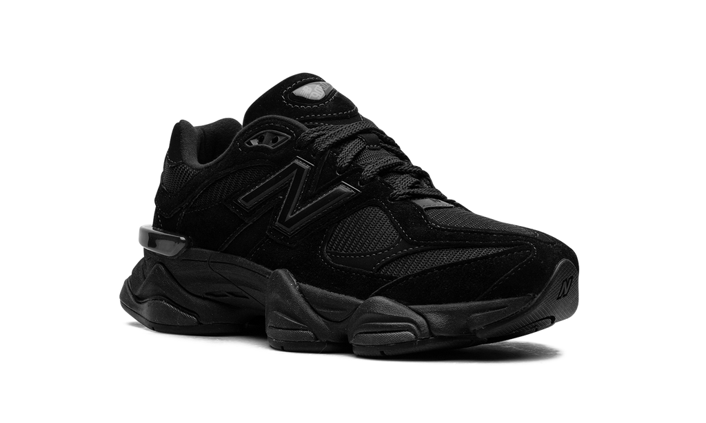 9060 Triple Black