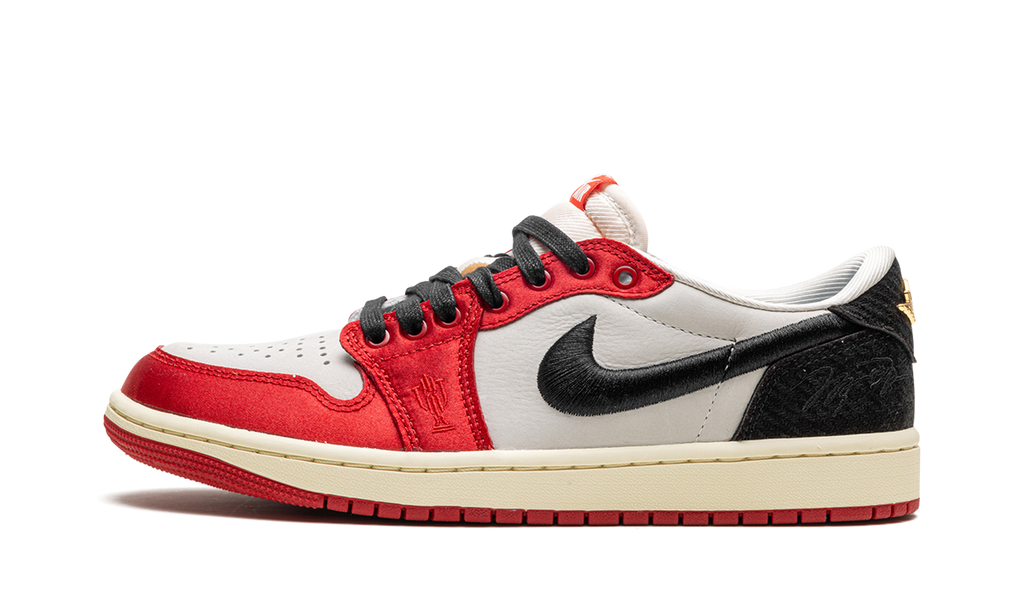 1 Retro Low Trophy Room
