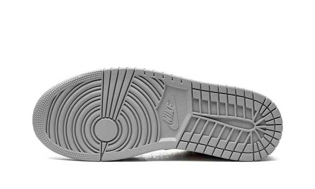 1 Low SE Light Smoke Grey Gym Red