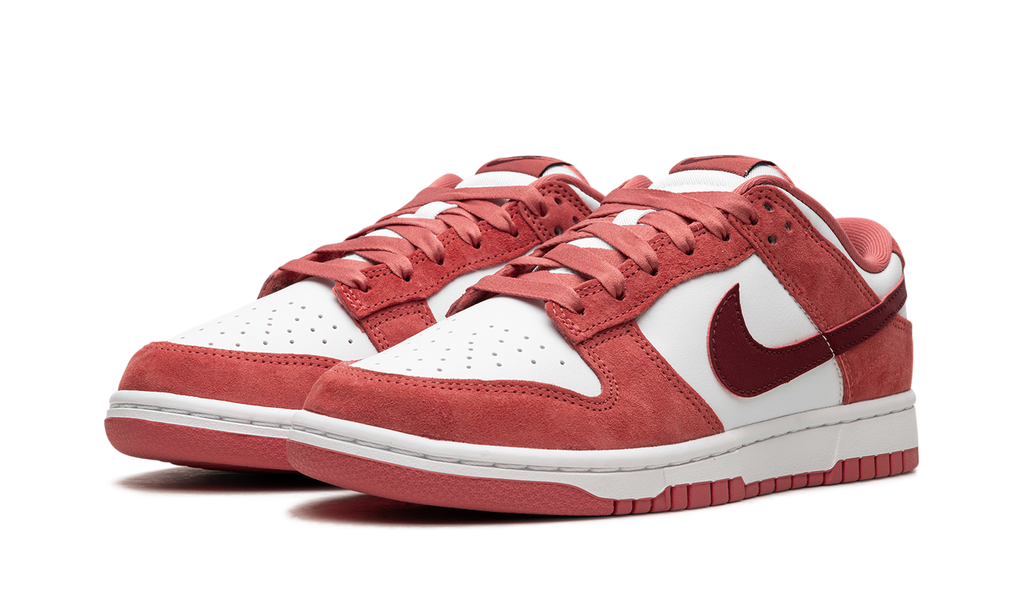 Dunk Low Valentine's Day (2024)