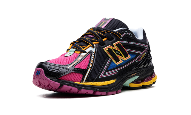 1906R "Black/Pink"