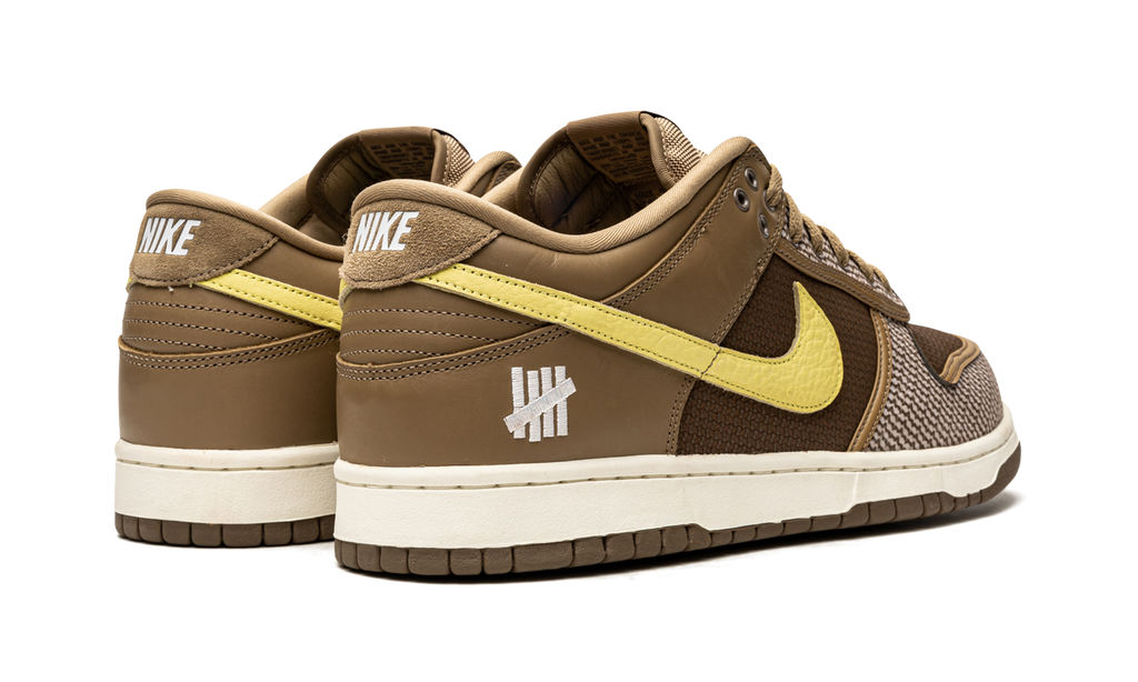 Dunk Low Undefeated Canteen