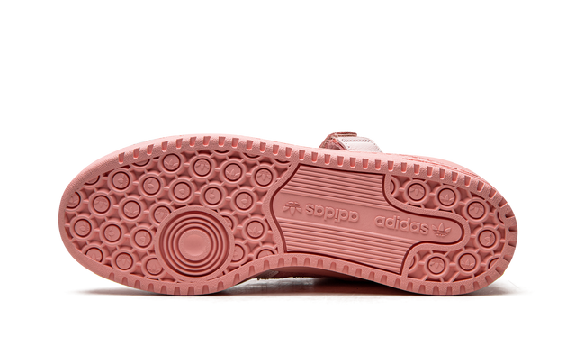 Forum 84 Low Pink at Home