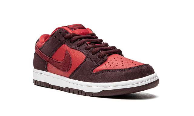 SB Dunk Low Cherry